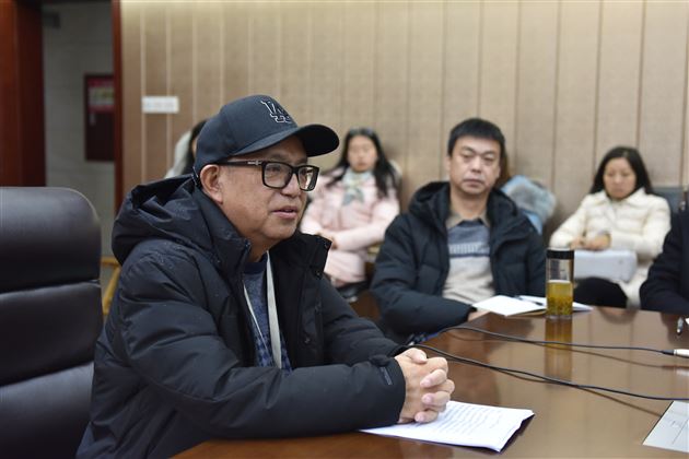 我校文中华老师受邀为峨眉山市名师工作室能力提升作讲座