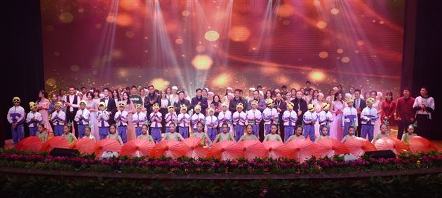 舞有鸾凤影羽衣蹁跹贺岁旦   弦和时代音奏响青春呈芳华——棠外2018年校园艺术节展演暨2019年新年文艺联欢晚会隆重举行