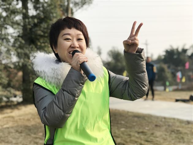 在实践中历练自己 永葆党员的先进性——记成都棠湖外国语学校第一党支部“固定党日”活动