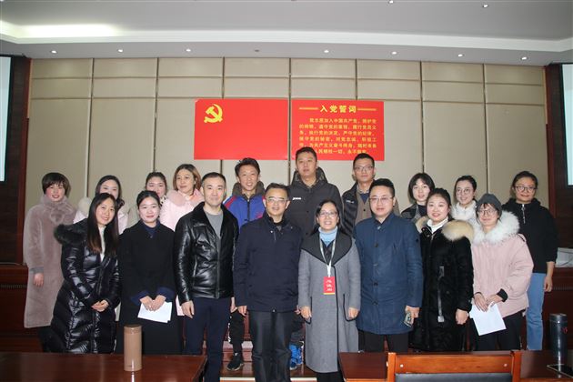 青蓝共成长  幸福同守望