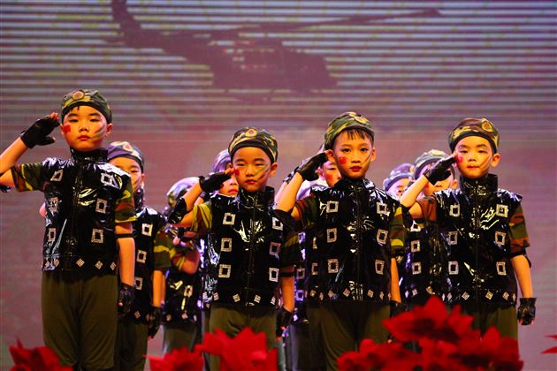 棠宝闹新年 民俗展风采