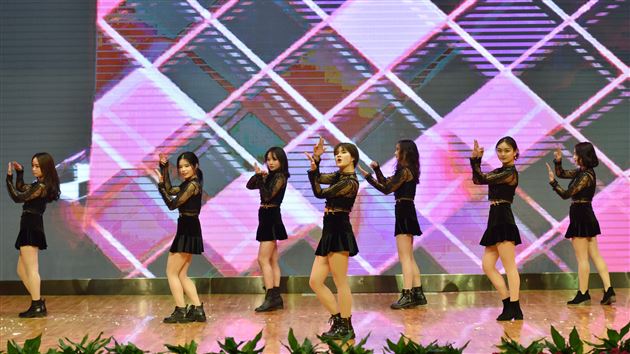 寒冬何须遣酒展豪 联欢自醉撩倒四方——棠外隆重举行2019年教职工迎新春联欢会