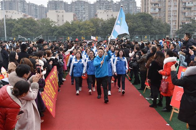 新期启航立壮志 学子威武展雄风——我校高中部举行2018-2019学年度下期开学典礼暨高三百日誓师大会