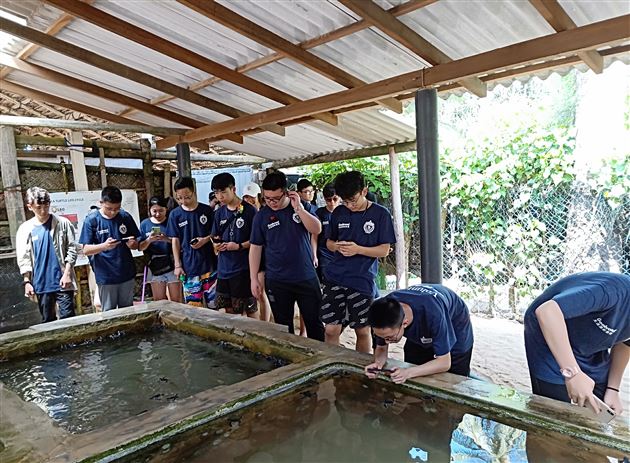 仰望别人，不如脚踏实地做有意义的事——我校国际部斯里兰卡义工之行