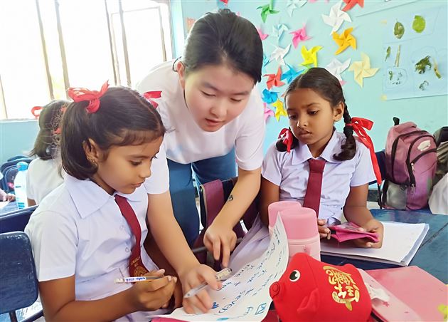 仰望别人，不如脚踏实地做有意义的事——我校国际部斯里兰卡义工之行