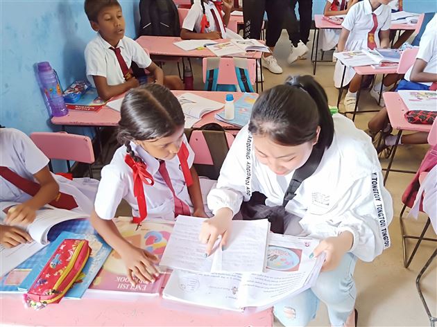 仰望别人，不如脚踏实地做有意义的事——我校国际部斯里兰卡义工之行