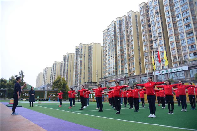 快乐体操，一起动起来！——我校幼儿园开展教师体操培训