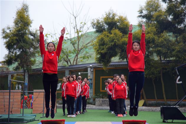 快乐体操，一起动起来！——我校幼儿园开展教师体操培训