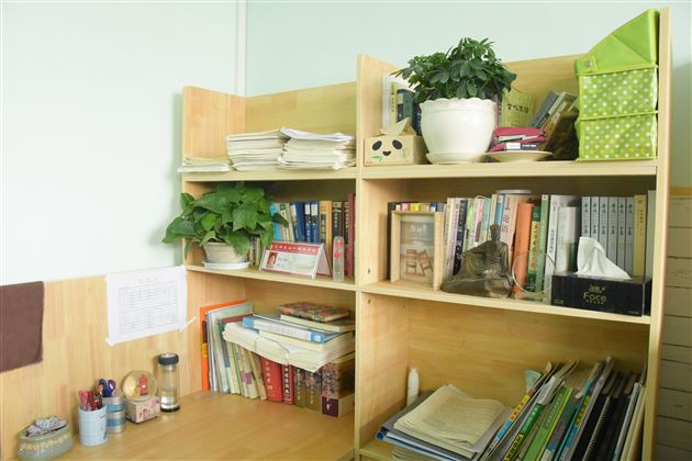 优雅的环境带来美丽的心情——我校初中部开展“文明办公室”评比活动