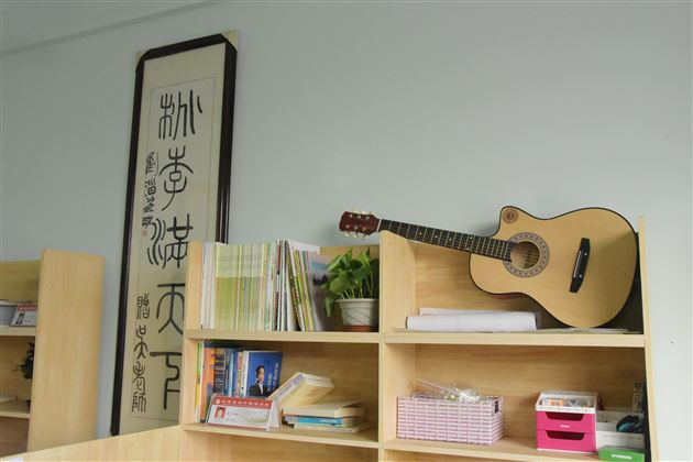 优雅的环境带来美丽的心情——我校初中部开展“文明办公室”评比活动