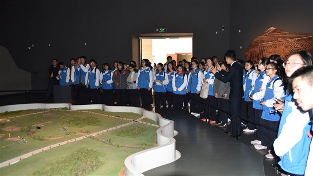 探访古蜀文化 揭开神秘面纱——高中学生走进金沙遗址