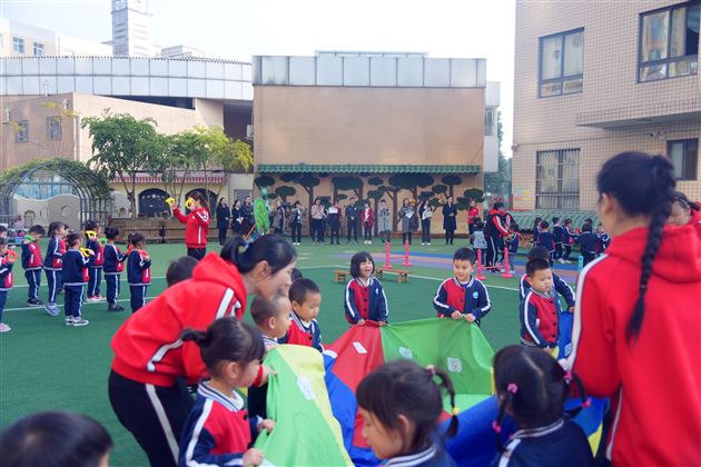 国培计划（2018）——江油市教师培训团队研修项目“影子教师”到我校实验幼儿园跟岗实践培训