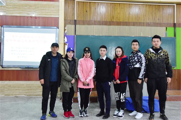 我校邀请四川红十字会智库专家、医学博士张凌做应急医疗救护培训