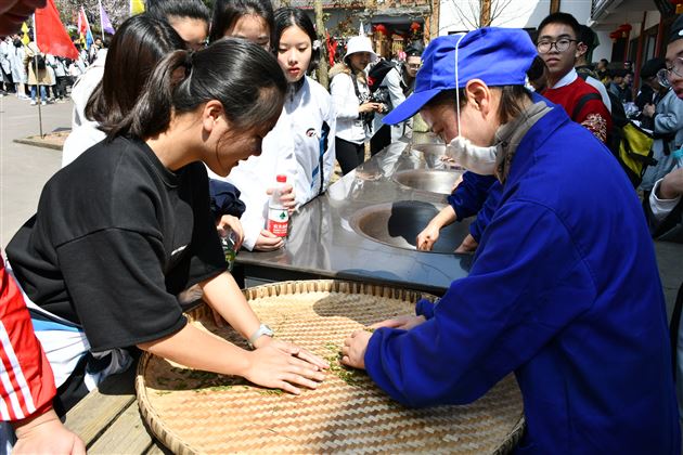 品蒙顶茶韵 探丛林之险——记我校国际部U-COURSE课程之蒙顶山研习体验之旅