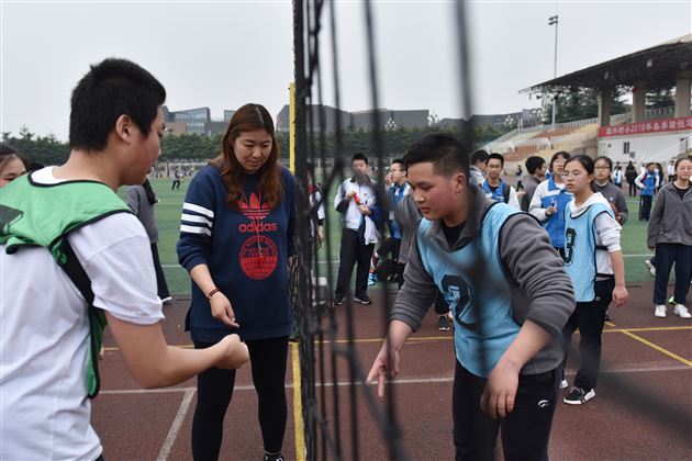 我校初中部2018-2019学年下学期班级排球联赛顺利落幕