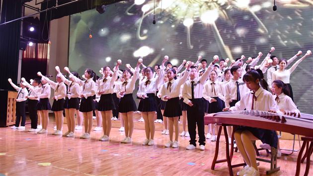 吟唱经典诗词 奏响青春乐章——棠外2019级初高中班级歌咏比赛成功举办