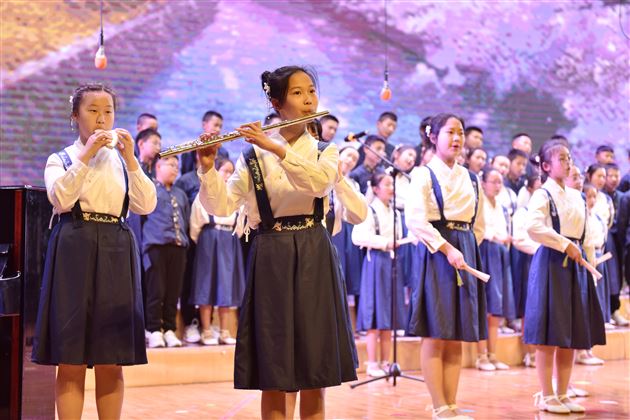 吟唱经典诗词 奏响青春乐章——棠外2019级初高中班级歌咏比赛成功举办