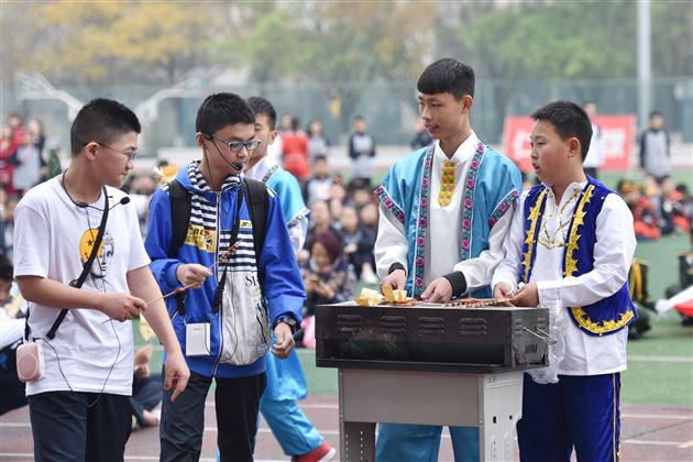 锦绣中华演绎多民族风情 速度激情展现棠外人风采——我校初中部第16届学生田径运动会圆满落幕