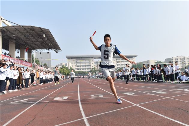 锦绣中华演绎多民族风情 速度激情展现棠外人风采——我校初中部第16届学生田径运动会圆满落幕