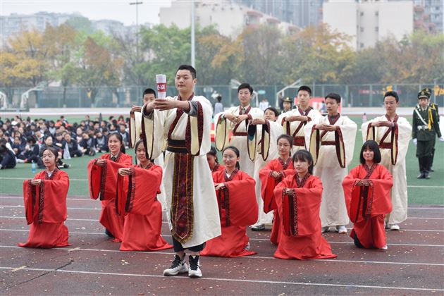 锦绣中华演绎多民族风情 速度激情展现棠外人风采——我校初中部第16届学生田径运动会圆满落幕