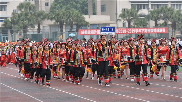 锦绣中华演绎多民族风情 速度激情展现棠外人风采——我校初中部第16届学生田径运动会圆满落幕
