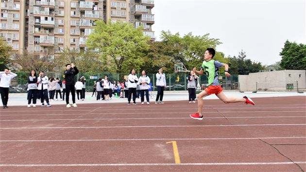 锦绣中华演绎多民族风情 速度激情展现棠外人风采——我校初中部第16届学生田径运动会圆满落幕