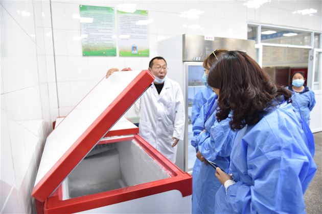 家校合力，师生同心，共建最安全食堂——我校召开膳食管理委员会工作会议