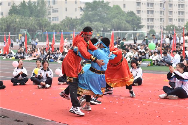 锦绣中华，奋进棠外，青春意气，生命华章——我校高中部第十六届田径运动会精彩呈现