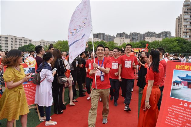 棠外隆重举行“青春心向党 建功新时代”纪念五四运动100周年特别主题团日活动