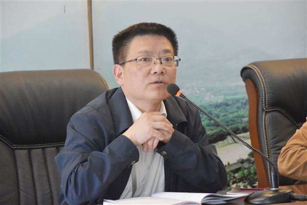 努力成为新时代的好老师——中共成都棠湖外国语学校第二支部召开《新时代教师职业行为准则》专题学习会议