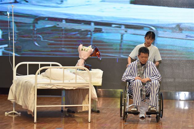 青春舞台 海棠花开——“仁譞”文学社第十六届话剧演出活动