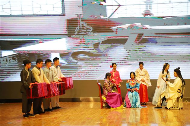 青春舞台 海棠花开——“仁譞”文学社第十六届话剧演出活动