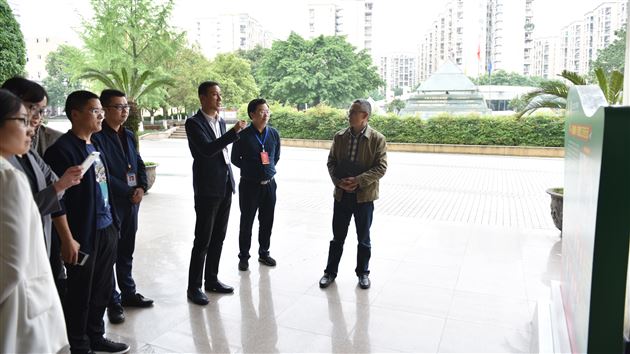 分享党建经验 共建优教成都——棠湖中学实验学校一行到我校参观学习党建工作