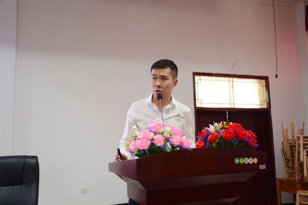 我校初中教师李双勇在全国第三届作文教学“创课”现场说课比赛中荣获二等奖