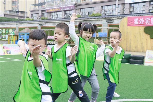 足球小将 神采飞扬——我校实验幼儿园第三届“足球嘉年华”中班组圆满落幕