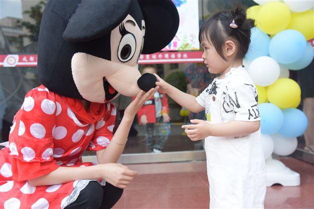 走进幼儿园，认识幼儿园，感受幼儿园——我校实验幼儿园开展婴幼衔接活动