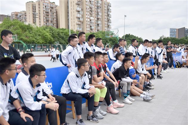 “TBA”横空出世 全民星大放光彩——我校举行首届全民星篮球技巧大赛