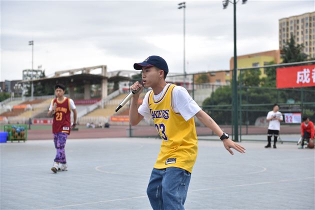 “TBA”横空出世 全民星大放光彩——我校举行首届全民星篮球技巧大赛