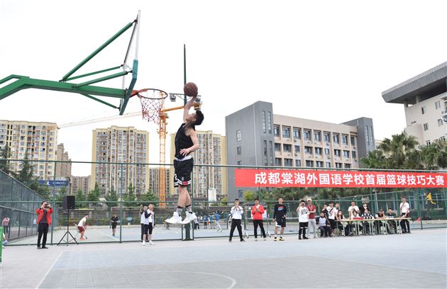 “TBA”横空出世 全民星大放光彩——我校举行首届全民星篮球技巧大赛