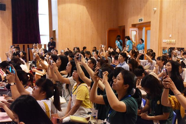 环境支持 课程搭桥——我校实验幼儿园承办“幼儿园主题背景下创游活动的开展”区级教研活动