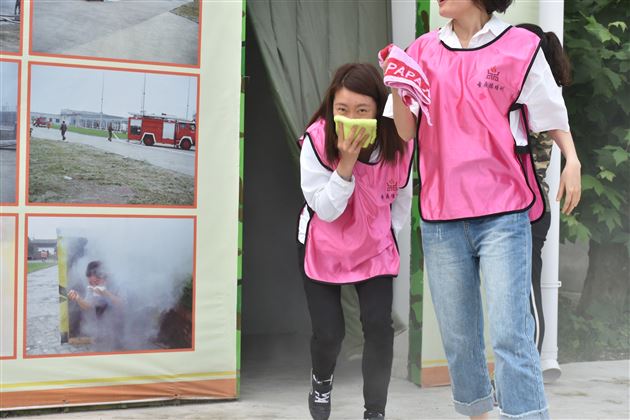 敬畏生命 防患未然——我校国际部组织学生进行地震、消防安全知识体验学习