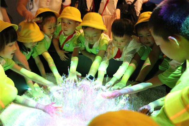 小脚走天下——我校实验幼儿园开展重庆品格研学活动