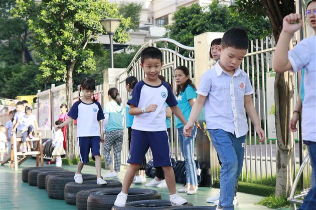 小脚走天下——我校实验幼儿园开展重庆品格研学活动