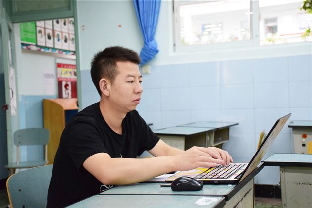 继承传统 自强不息——记“王济名师工作坊”第一次工作会议