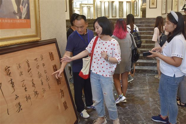 我校成功接待哈萨克斯坦努尔苏丹市中学师生来川访问代表团一行