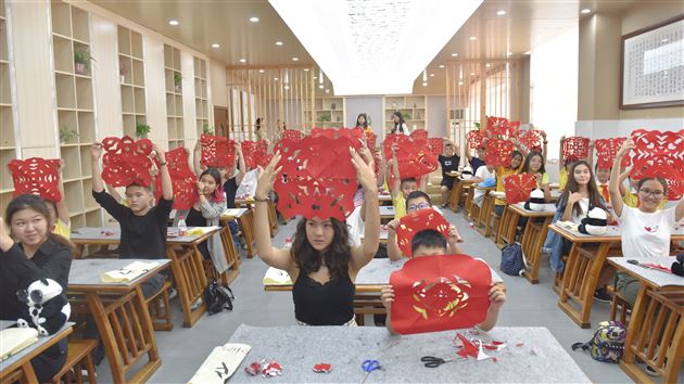 我校成功接待哈萨克斯坦努尔苏丹市中学师生来川访问代表团一行