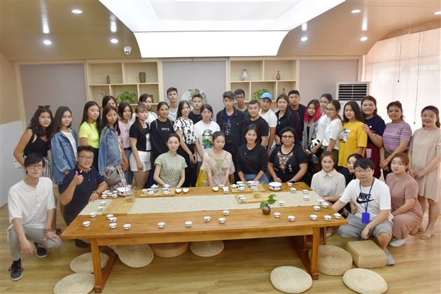 我校成功接待哈萨克斯坦努尔苏丹市中学师生来川访问代表团一行