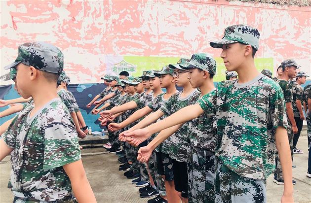 棠外博骏展雄姿 虎贲云集似雄狮——棠外初一迷彩少年成长记