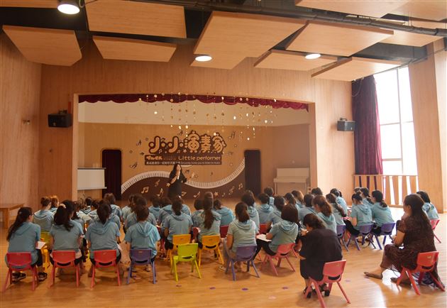 首都师范大学学前教育系副主任夏婧博士来园指导