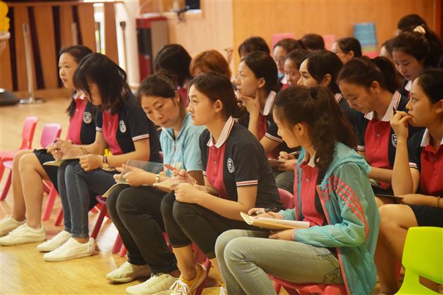 专家引领 助力师培——成都体育学院冯德森老师来园开展体操培训